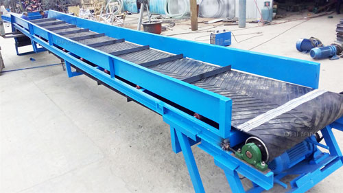 <b>煤礦可伸縮皮帶輸送機已發(fā)貨，請注意查收！</b>